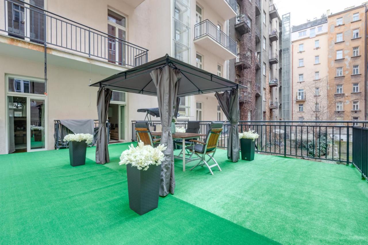 Luxury Riverside Apartments In The Center Of Прага Екстер'єр фото