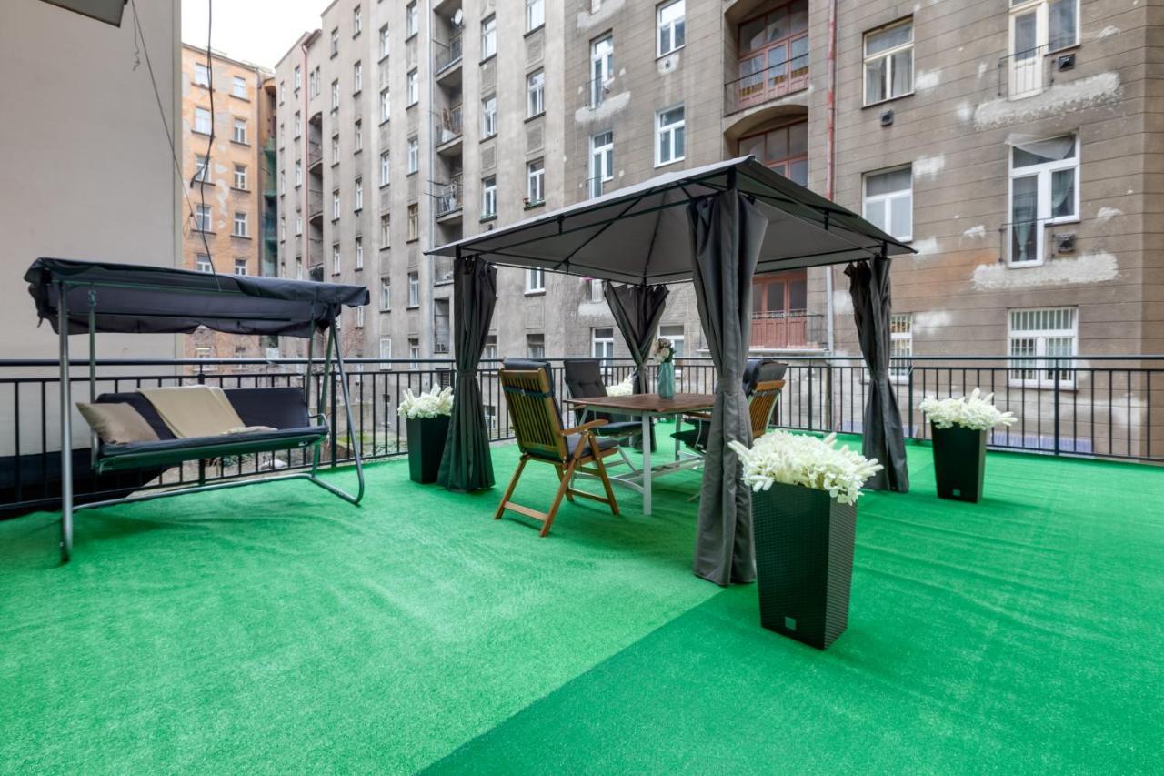Luxury Riverside Apartments In The Center Of Прага Екстер'єр фото