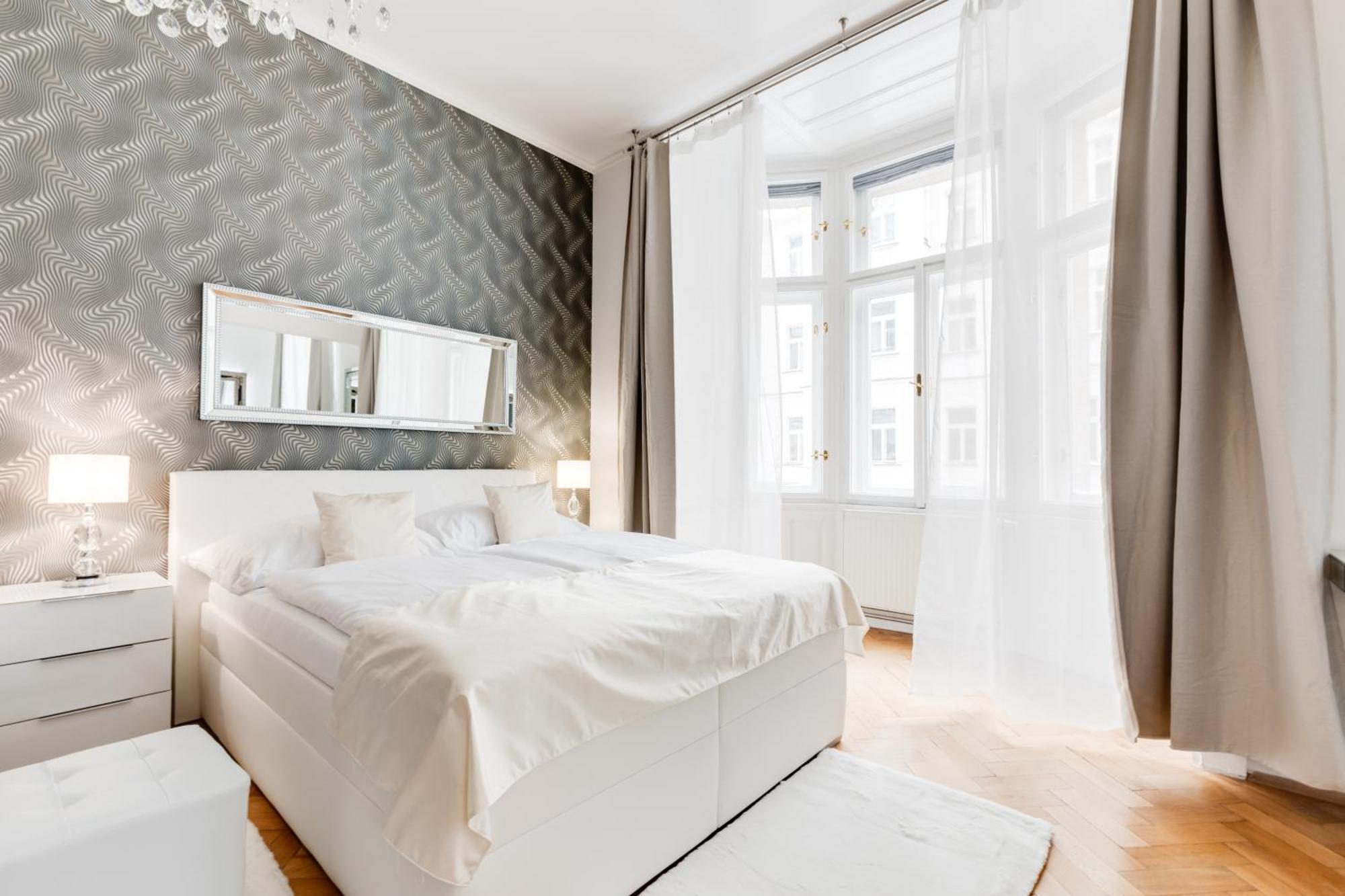 Luxury Riverside Apartments In The Center Of Прага Екстер'єр фото