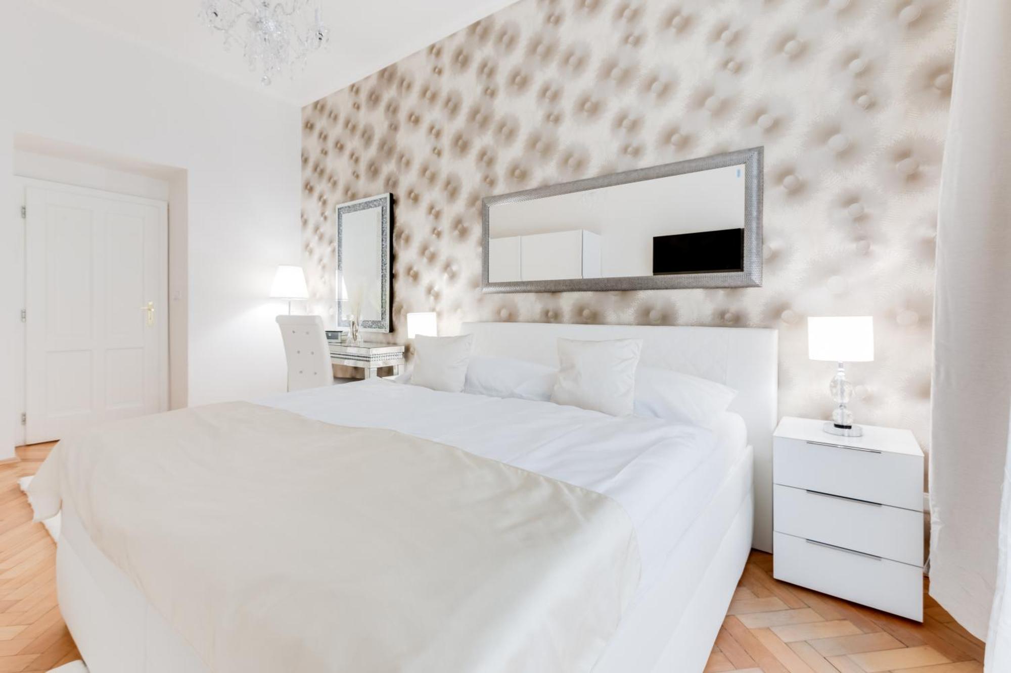 Luxury Riverside Apartments In The Center Of Прага Екстер'єр фото