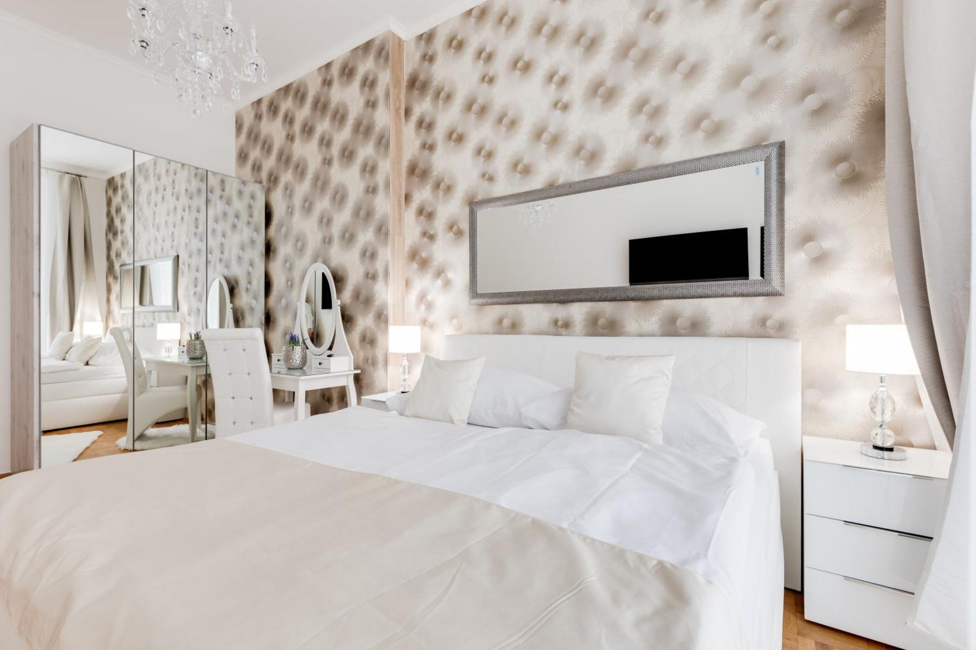 Luxury Riverside Apartments In The Center Of Прага Екстер'єр фото